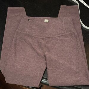Vuori Mauve High-Rise Leggings XS like New